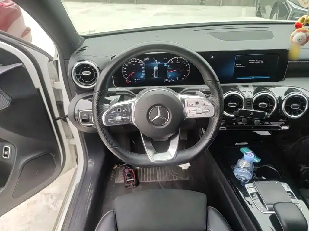 Mercedes-Benz A-Class — миниатюра 11