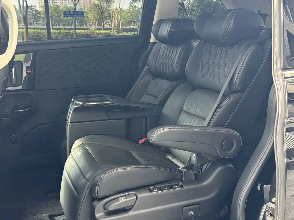 Honda Elysion — миниатюра 5