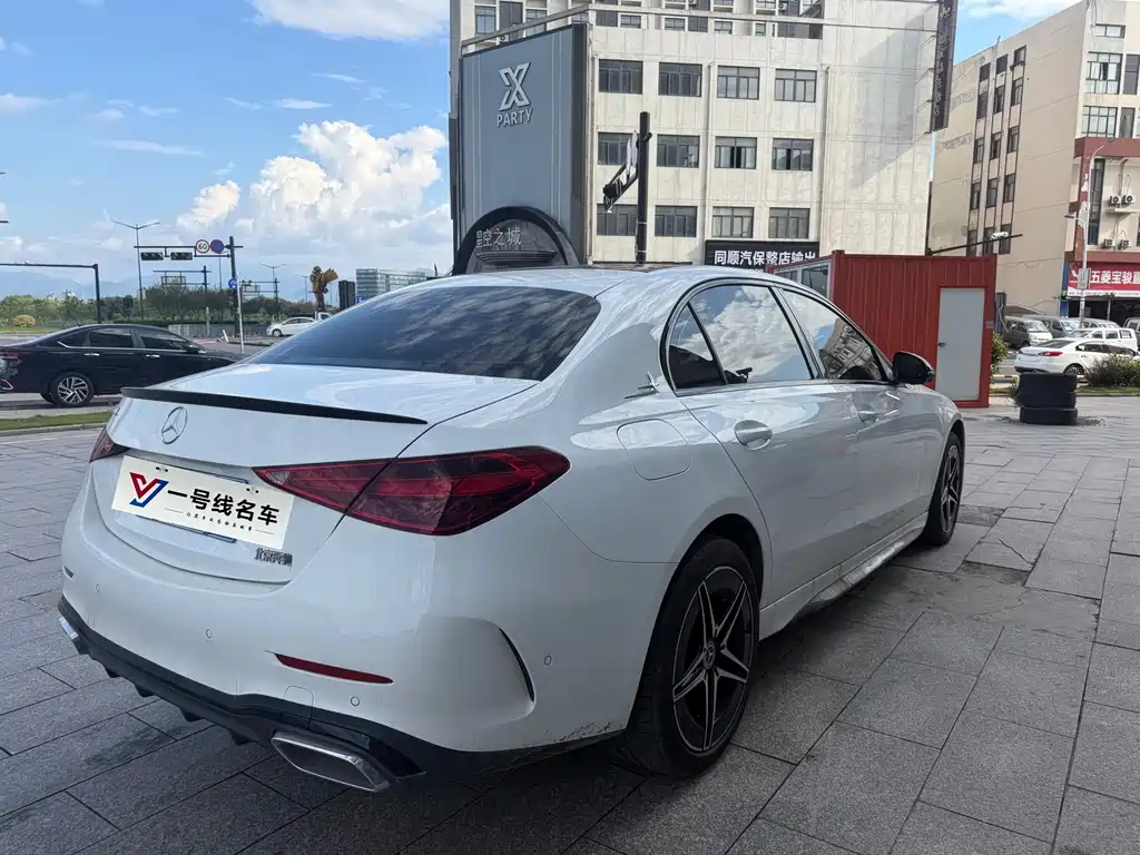 Mercedes-Benz C-Class — миниатюра 4