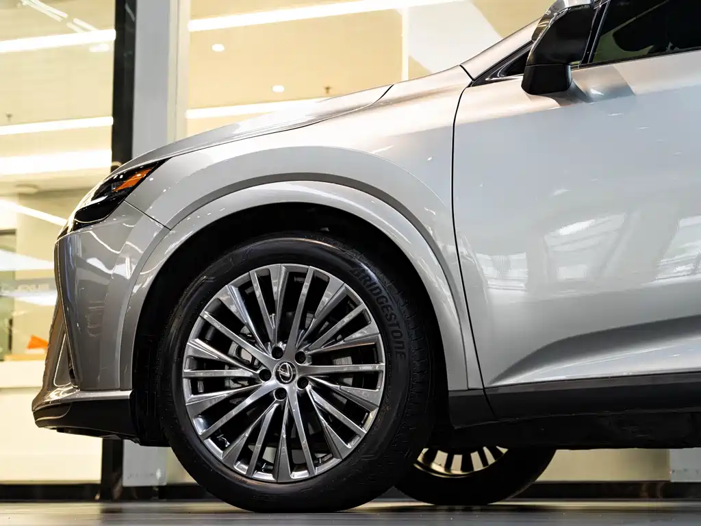 Lexus RX New Energy — миниатюра 8
