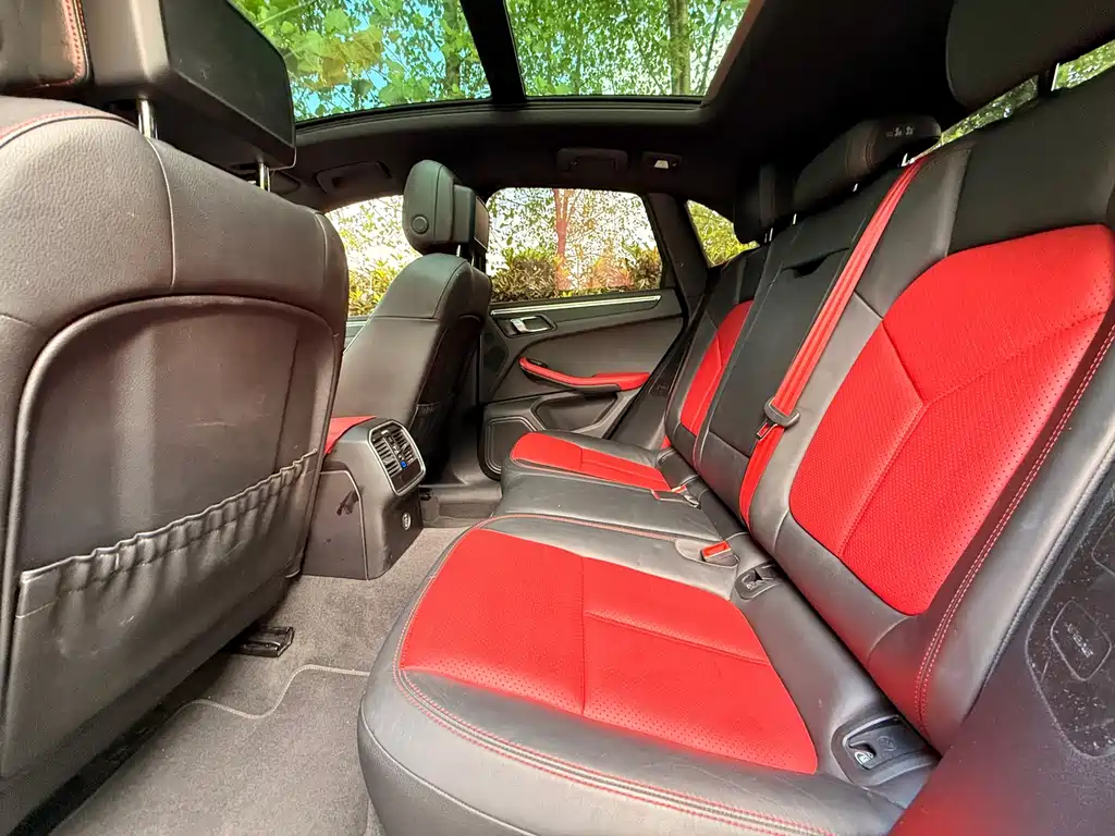 Porsche Macan — миниатюра 7