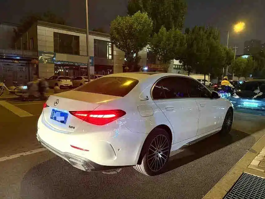 Mercedes-Benz C-Class — миниатюра 3