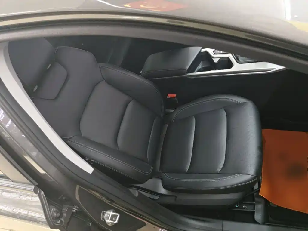 Geely Emgrand — миниатюра 25