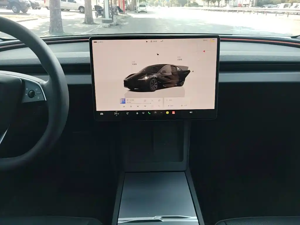 Tesla Model 3 — миниатюра 13