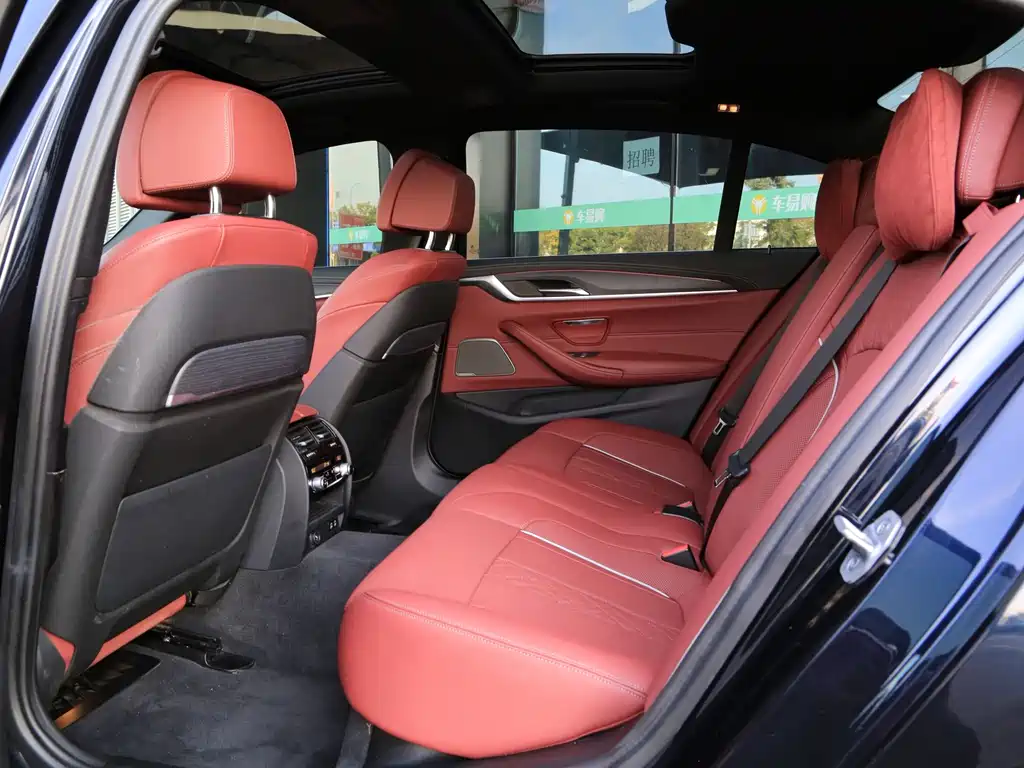 BMW 5 Series — миниатюра 26