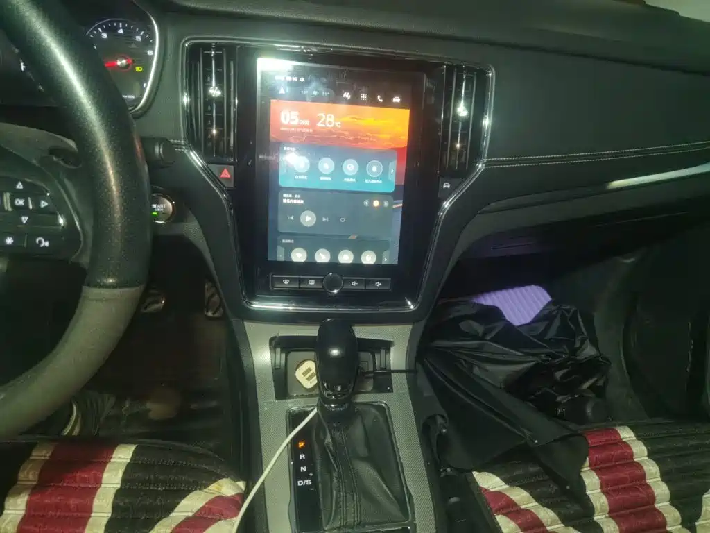Roewe RX5 — миниатюра 14