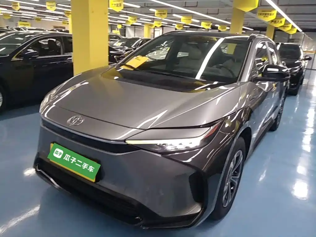 Toyota bZ4X — миниатюра 2