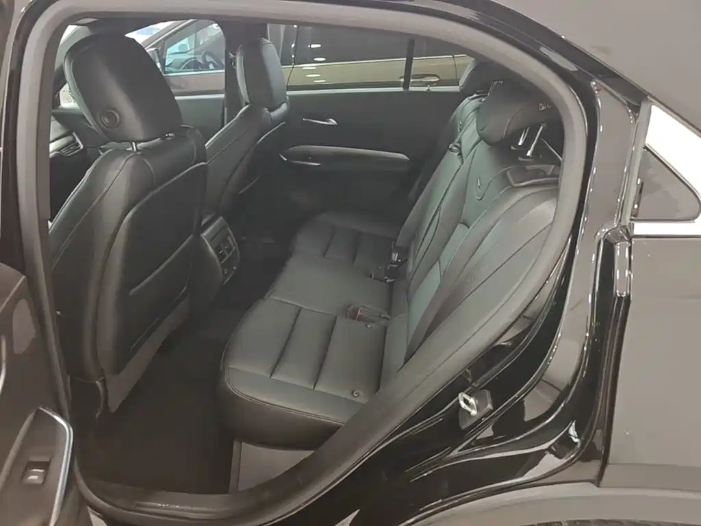 Cadillac XT4 — миниатюра 17