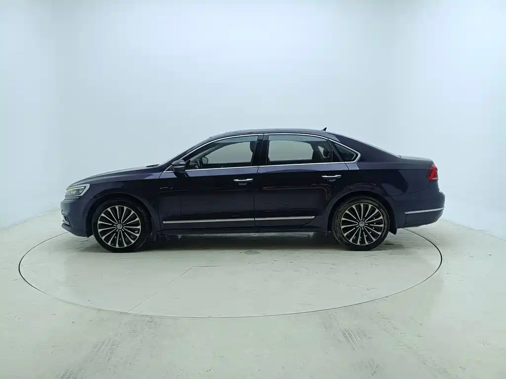 Volkswagen Passat — миниатюра 4