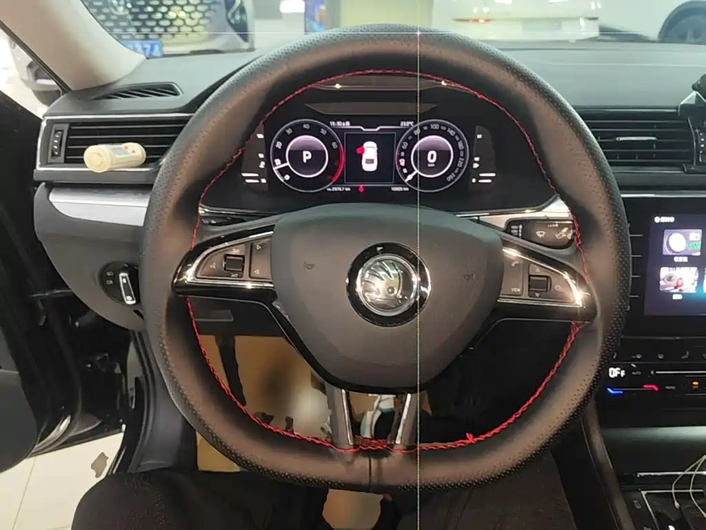 Skoda Superb — миниатюра 11