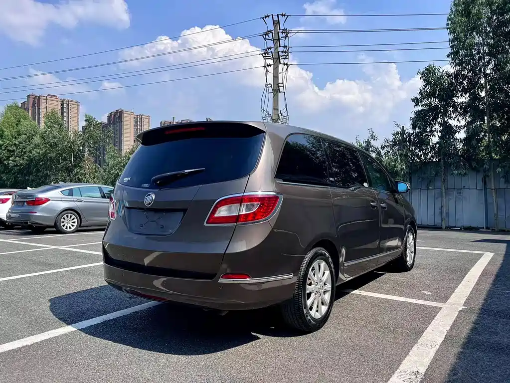 Buick GL8 — миниатюра 4