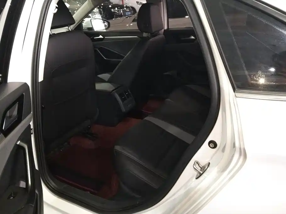 Volkswagen Sagitar — миниатюра 11