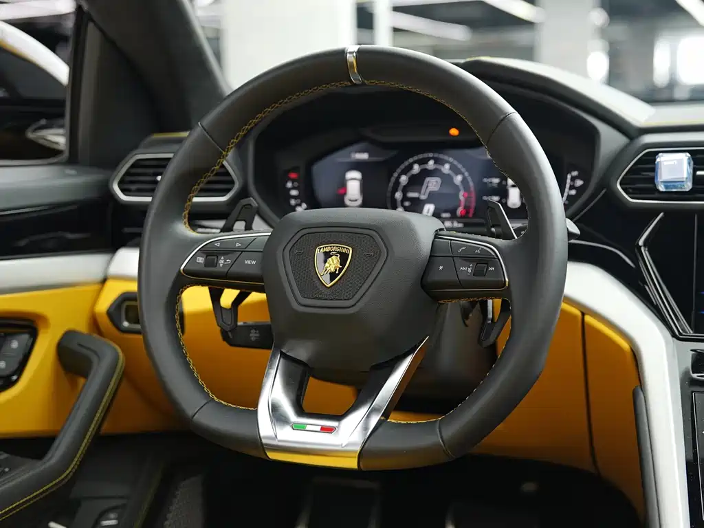 Lamborghini Urus — миниатюра 16