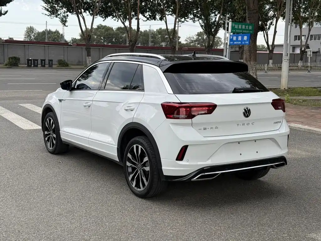 Volkswagen T-Roc — миниатюра 6