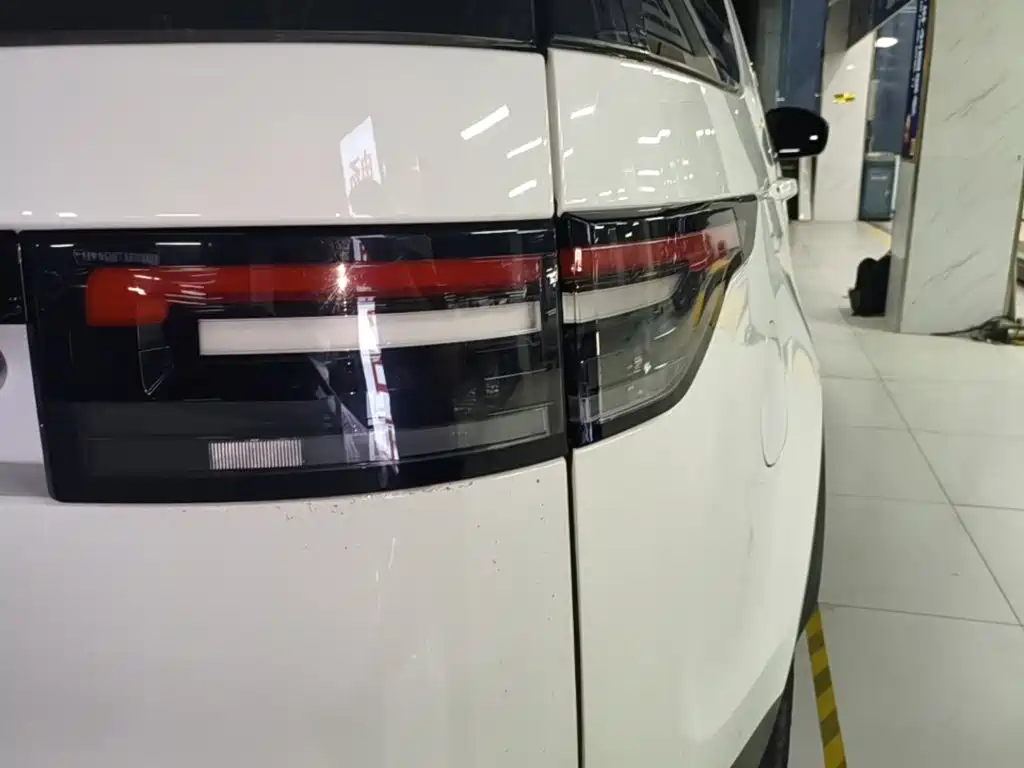 Land Rover Discovery — миниатюра 8