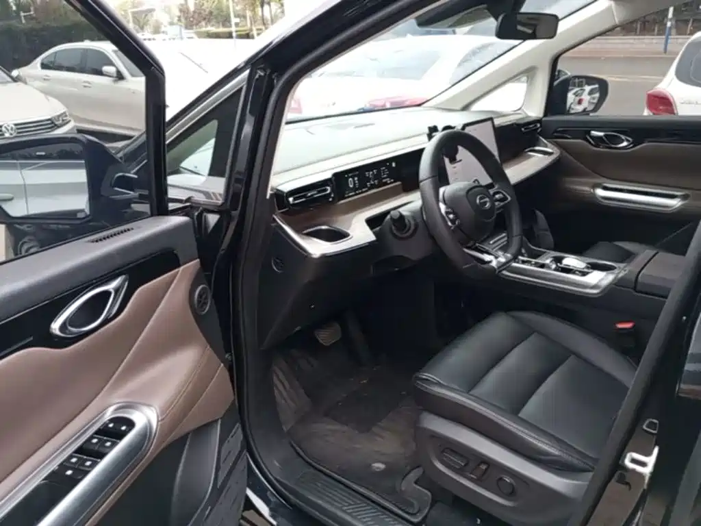 GAC Motor Trumpchi E8 PHEV — миниатюра 16