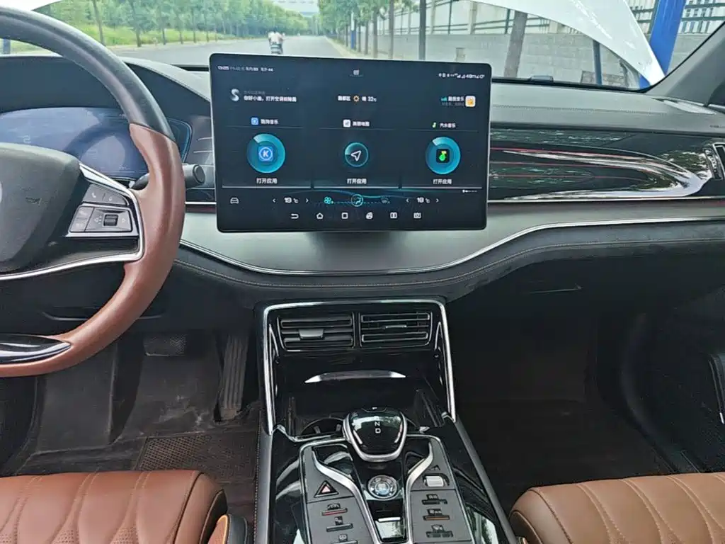BYD Tang New Energy — миниатюра 13