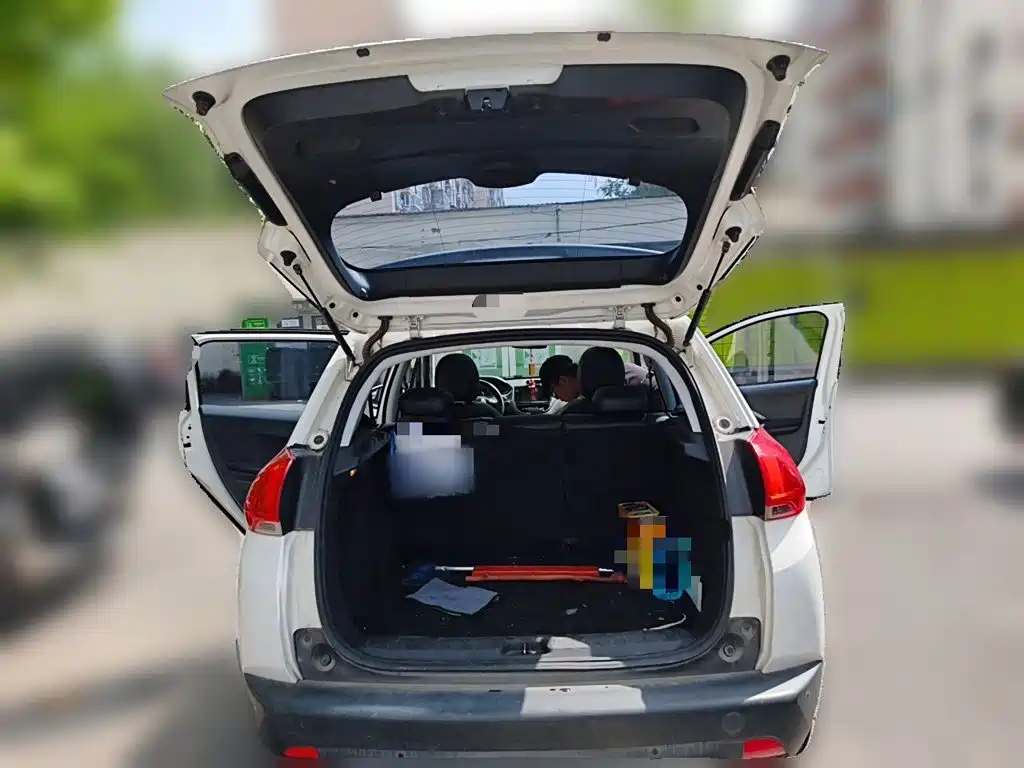 Peugeot 2008 — миниатюра 10