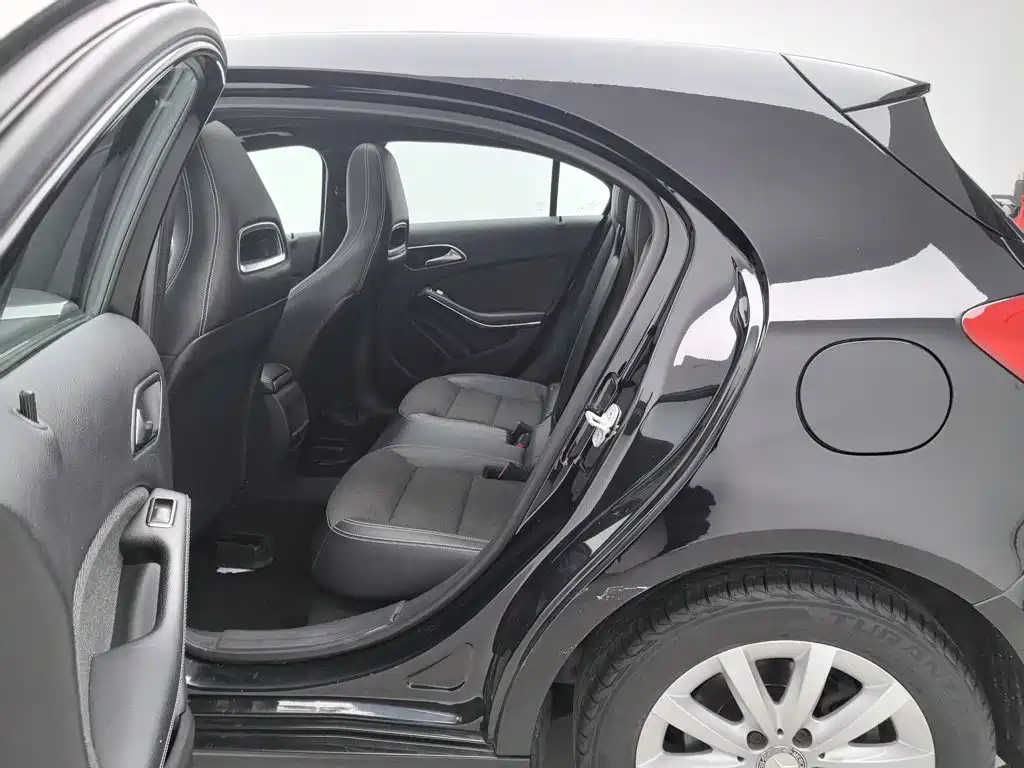 Mercedes-Benz A-Class (Import) — миниатюра 15