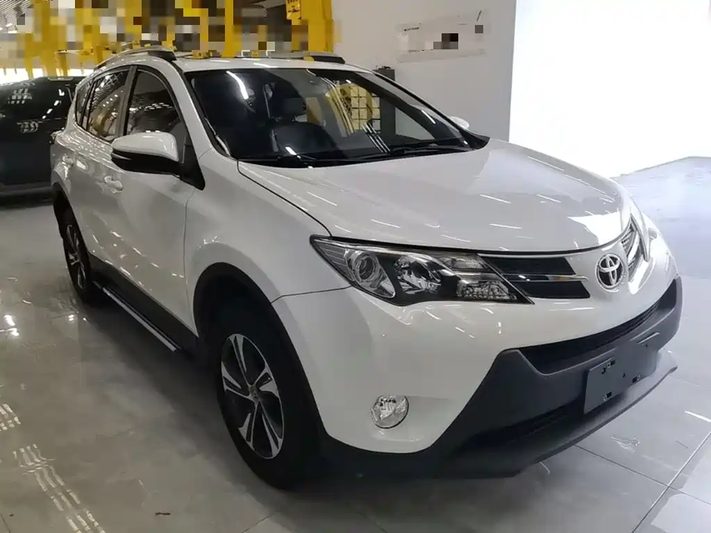 Toyota RAV4 — миниатюра 4
