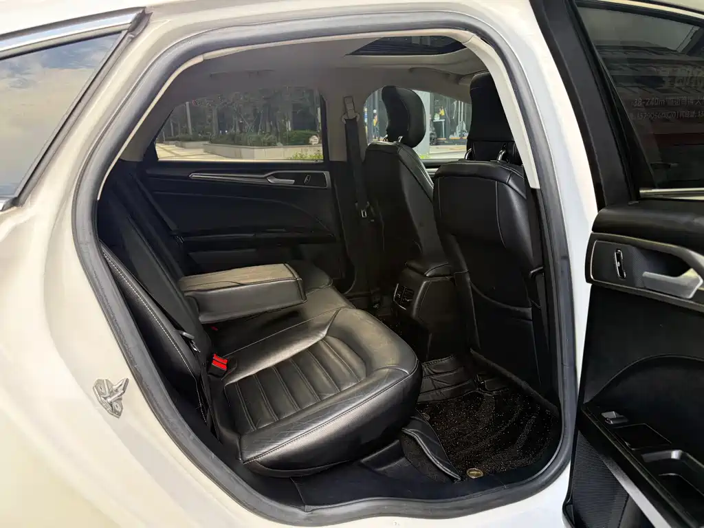 Ford Mondeo — миниатюра 13