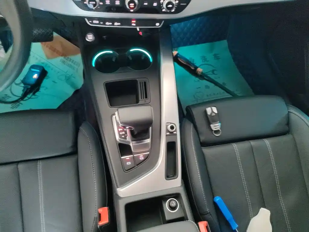 Audi A4L — миниатюра 14