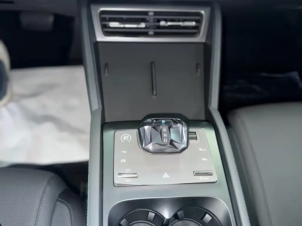 BYD Qin L — миниатюра 12