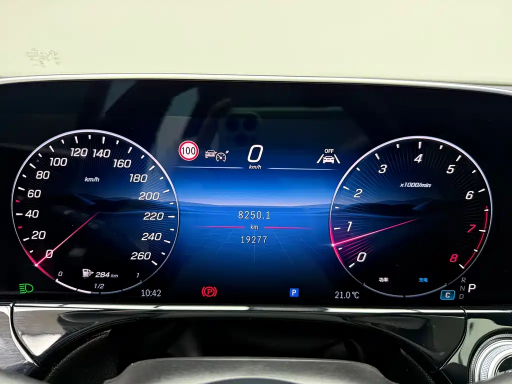 Mercedes-Benz E-Class — миниатюра 10