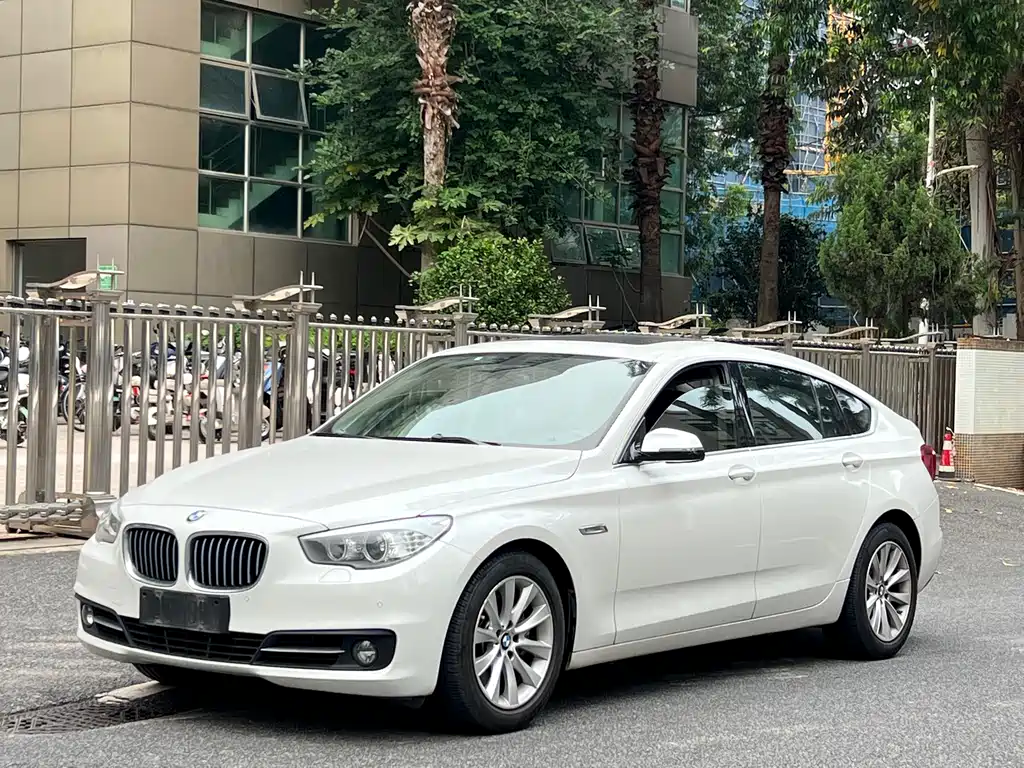 BMW 5 Series GT 2014