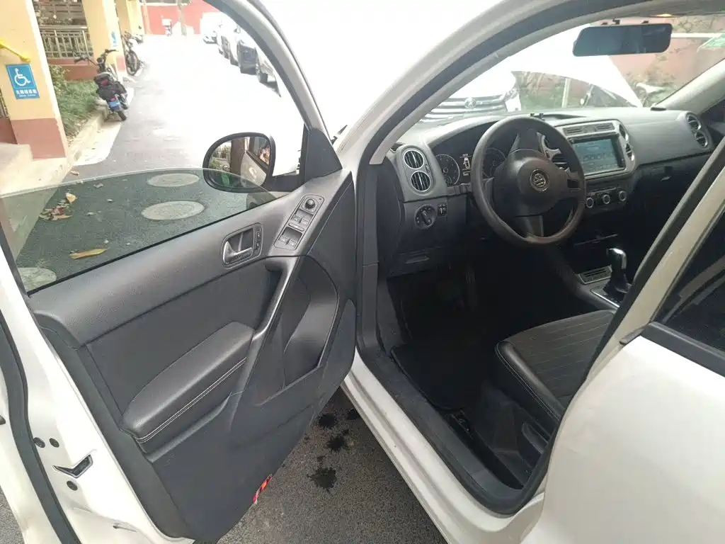 Volkswagen Tiguan — миниатюра 17