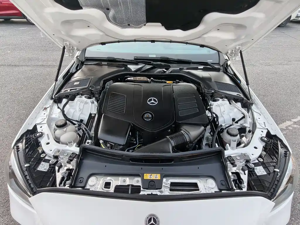 Mercedes-Benz C-Class — миниатюра 10