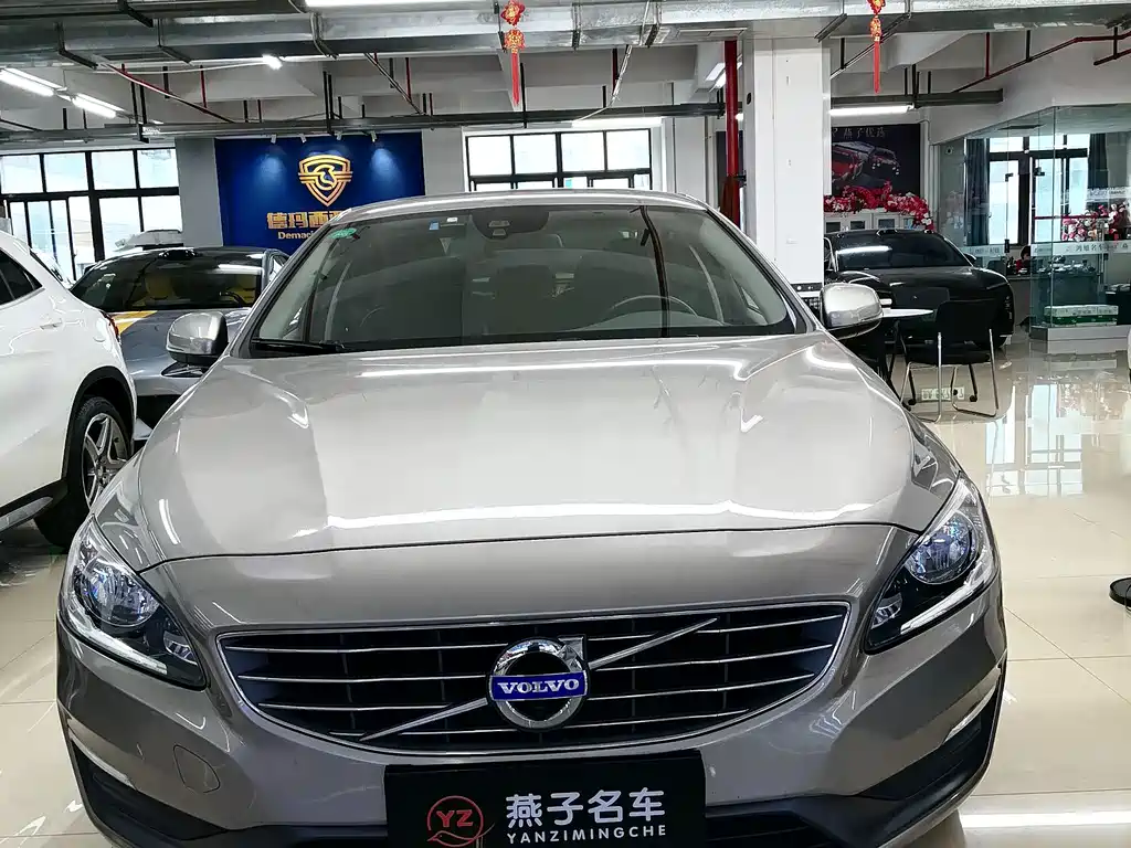 Volvo S60 — миниатюра 2