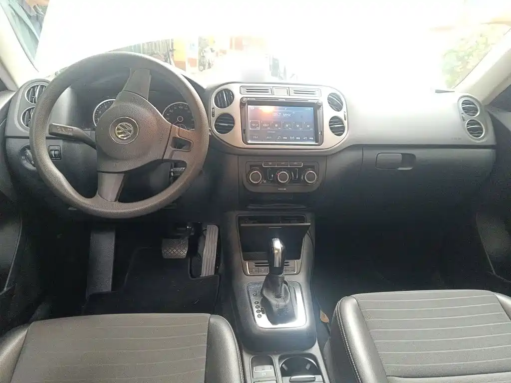 Volkswagen Tiguan — миниатюра 10