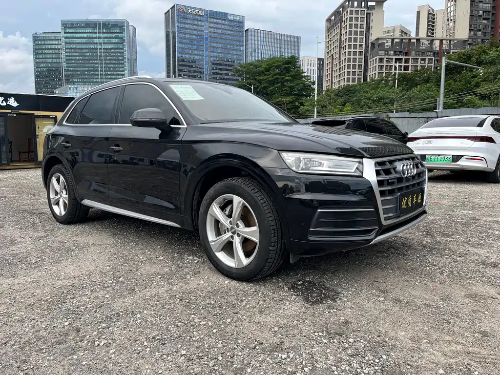 Audi Q5L 2018 40 TFSI VI