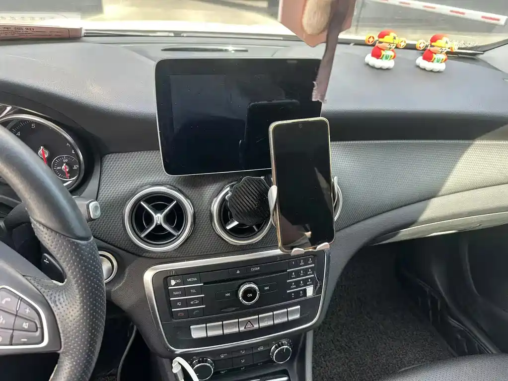 Mercedes-Benz GLA — миниатюра 9