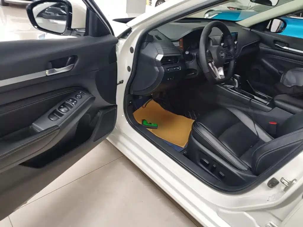 Nissan Teana — миниатюра 16