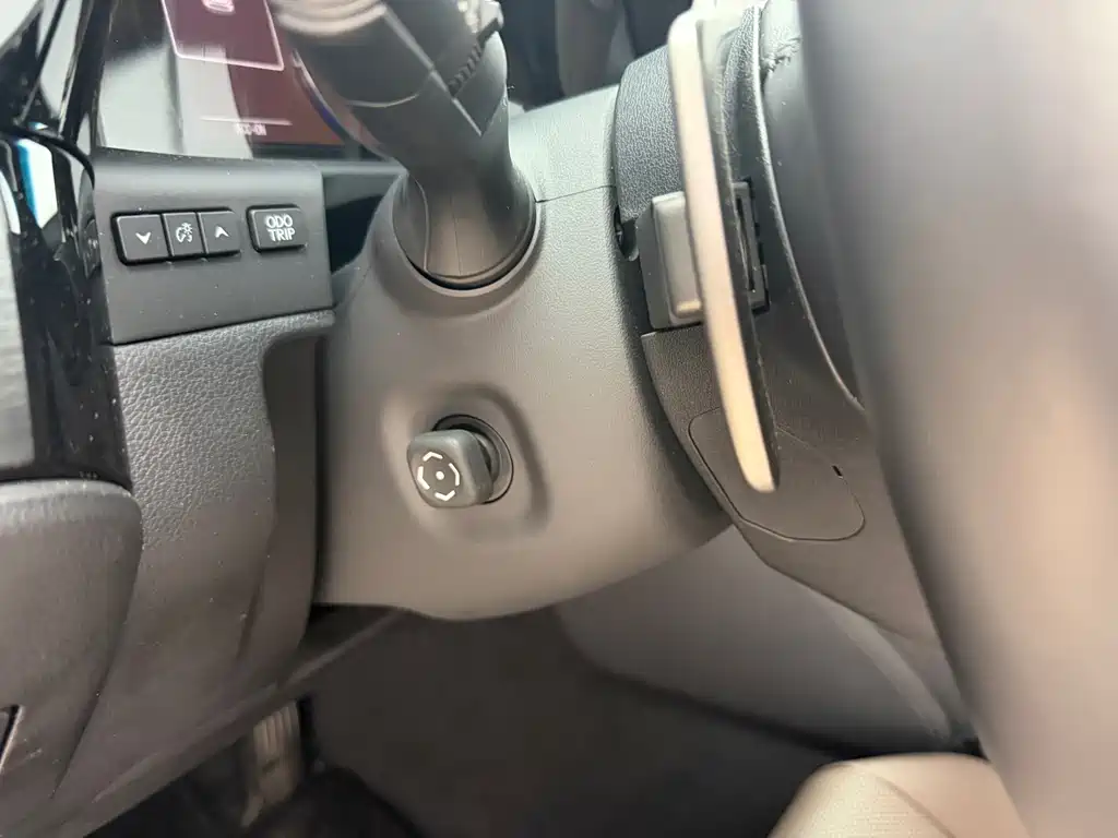 Lexus ES — миниатюра 12