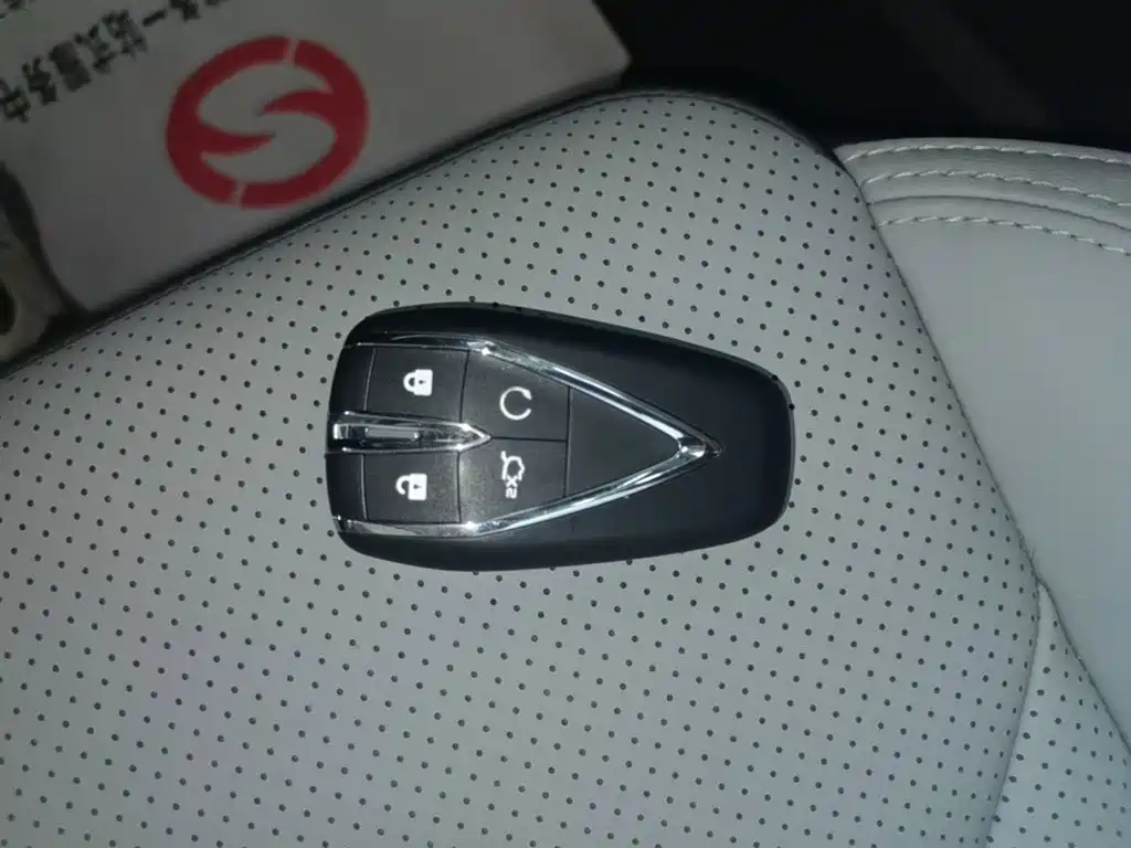 Changan UNI-V iDD — миниатюра 9