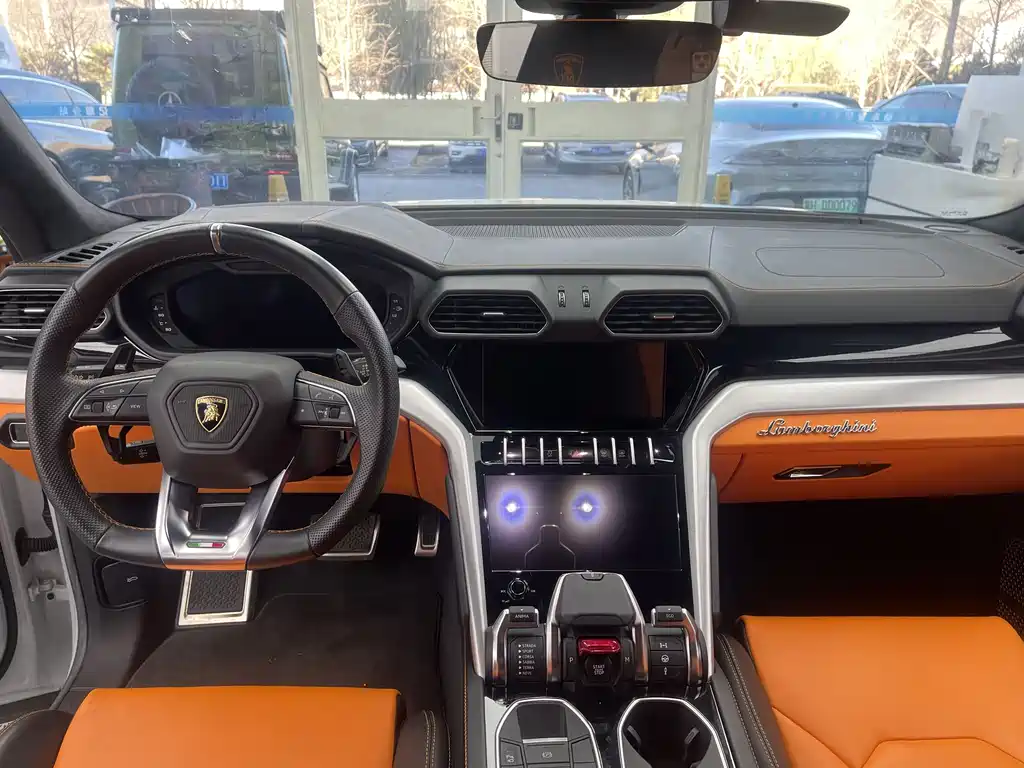 Lamborghini Urus 2021 4.0T V8