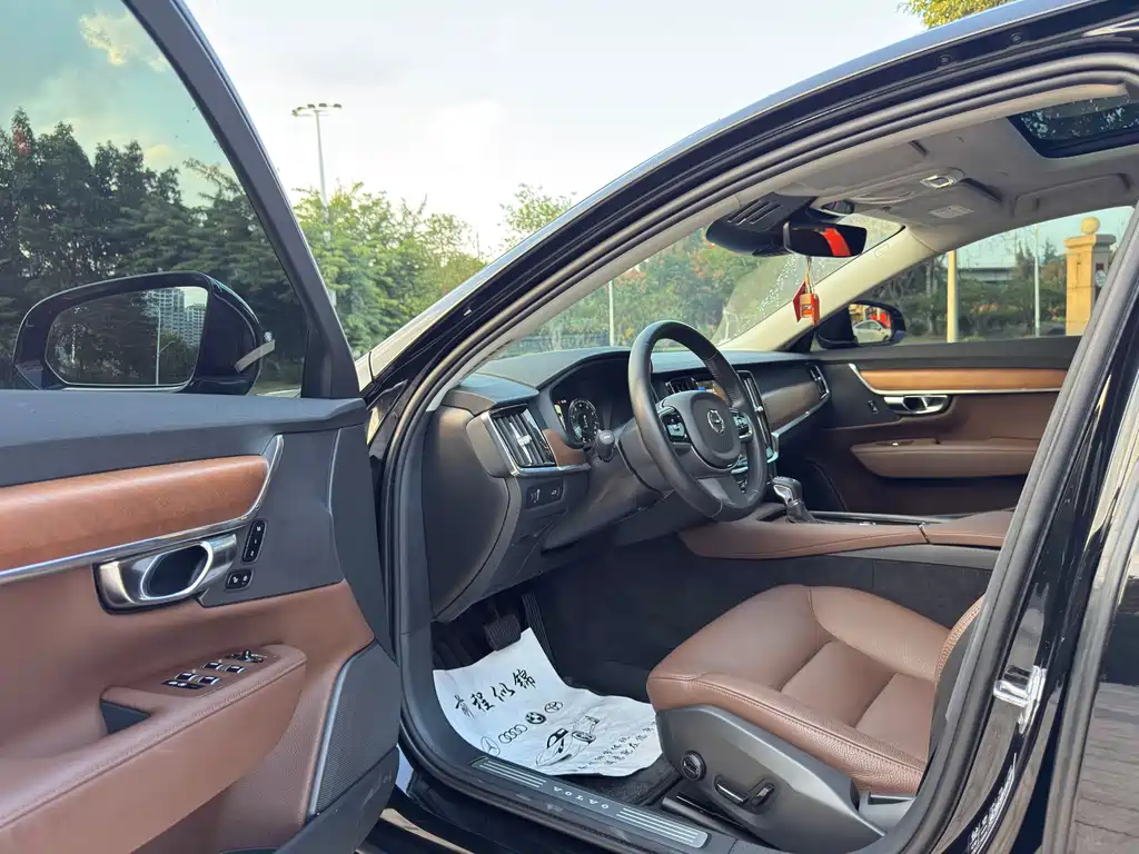 Volvo S90 — миниатюра 4