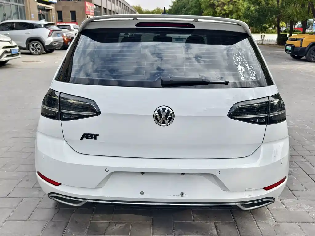 Volkswagen Golf — миниатюра 4