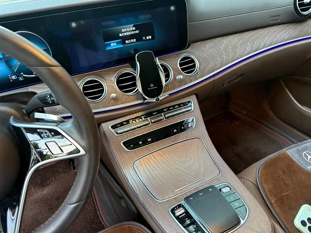 Mercedes-Benz E-Class — миниатюра 13