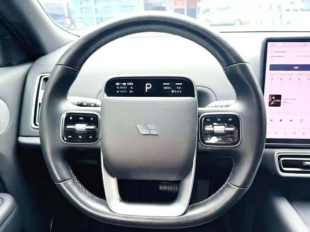 Li Auto L8 2023 Pro