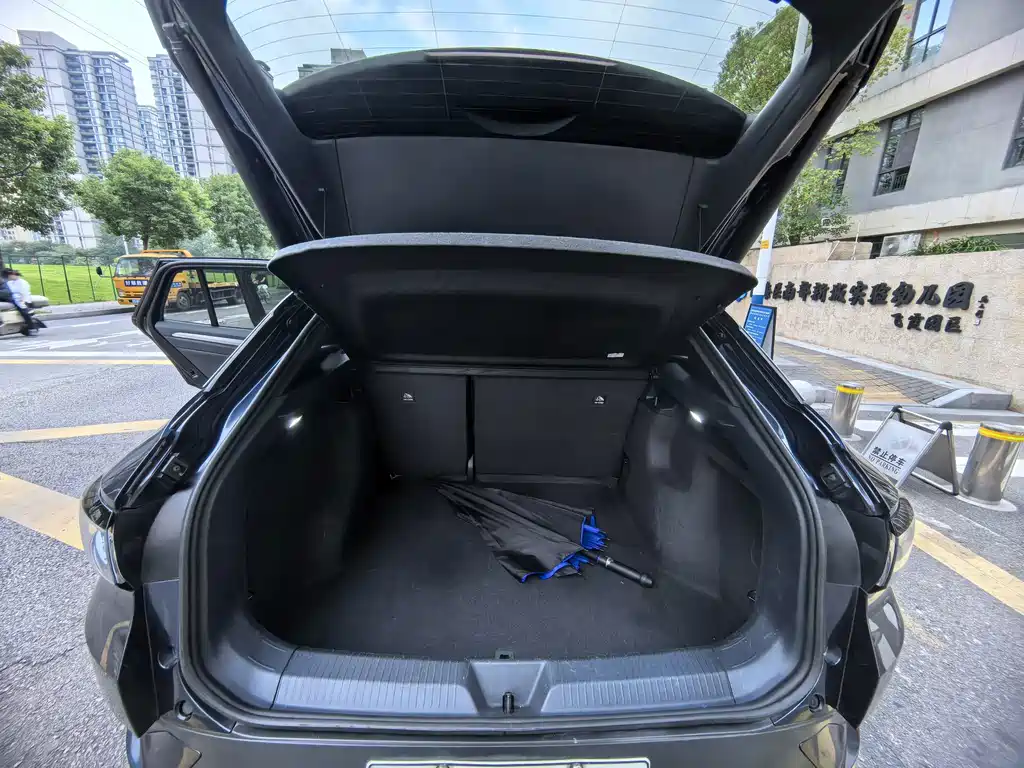 Volkswagen ID.4 Crozz — миниатюра 11