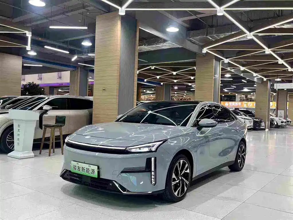 Geely Galaxy L6