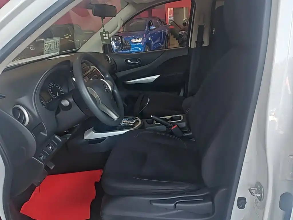 Nissan Navara — миниатюра 15
