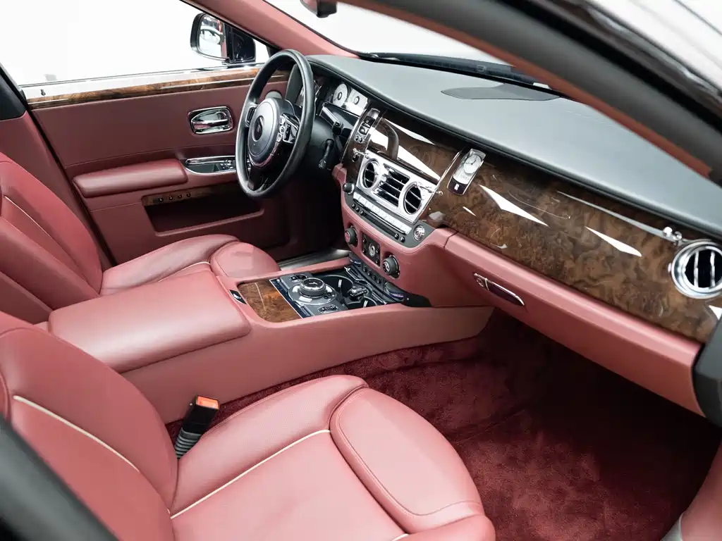 Rolls-Royce Ghost — миниатюра 8