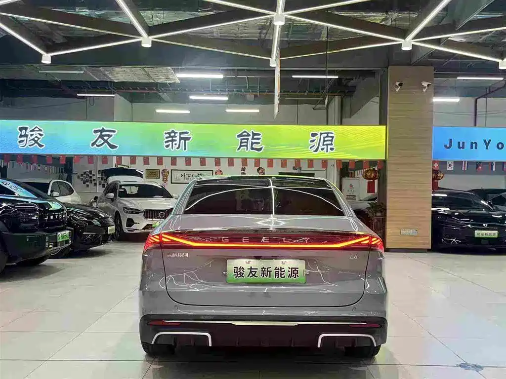 Geely Galaxy Galaxy L6 L6 2023 125km