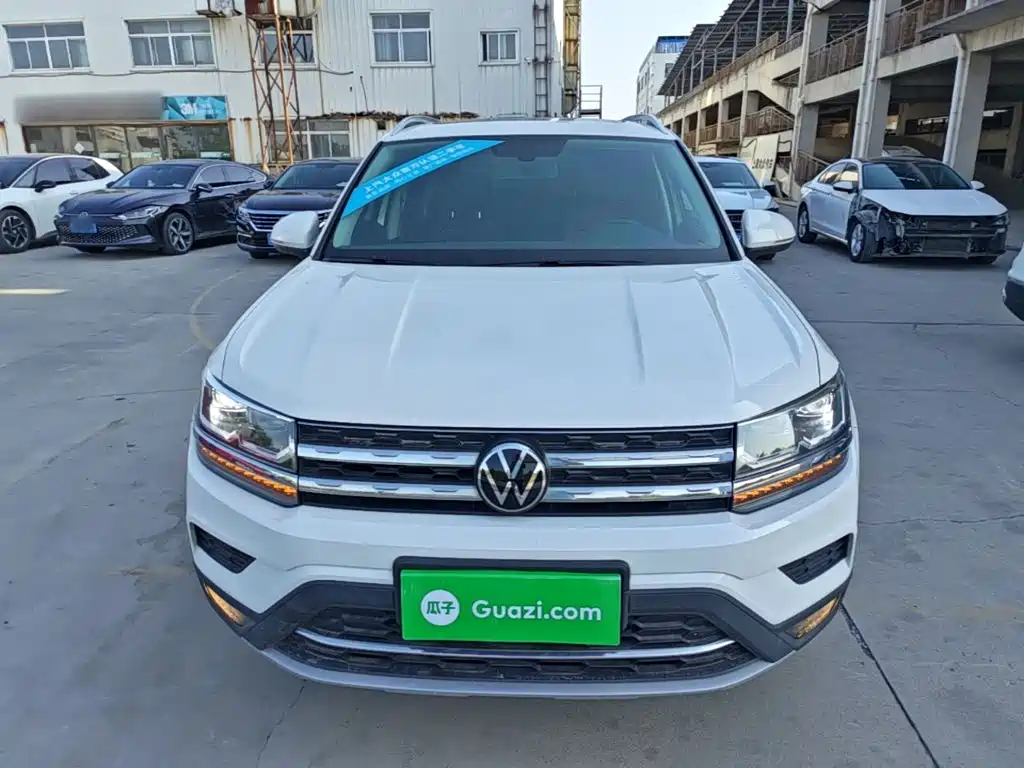 Volkswagen Tharu — миниатюра 3