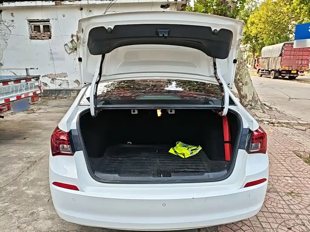 Buick Excelle — миниатюра 19